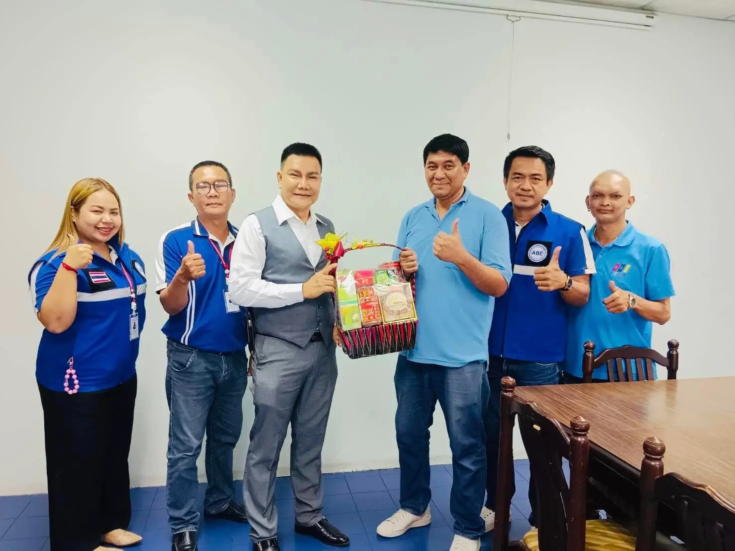 MOU customer visits and New Year greetings