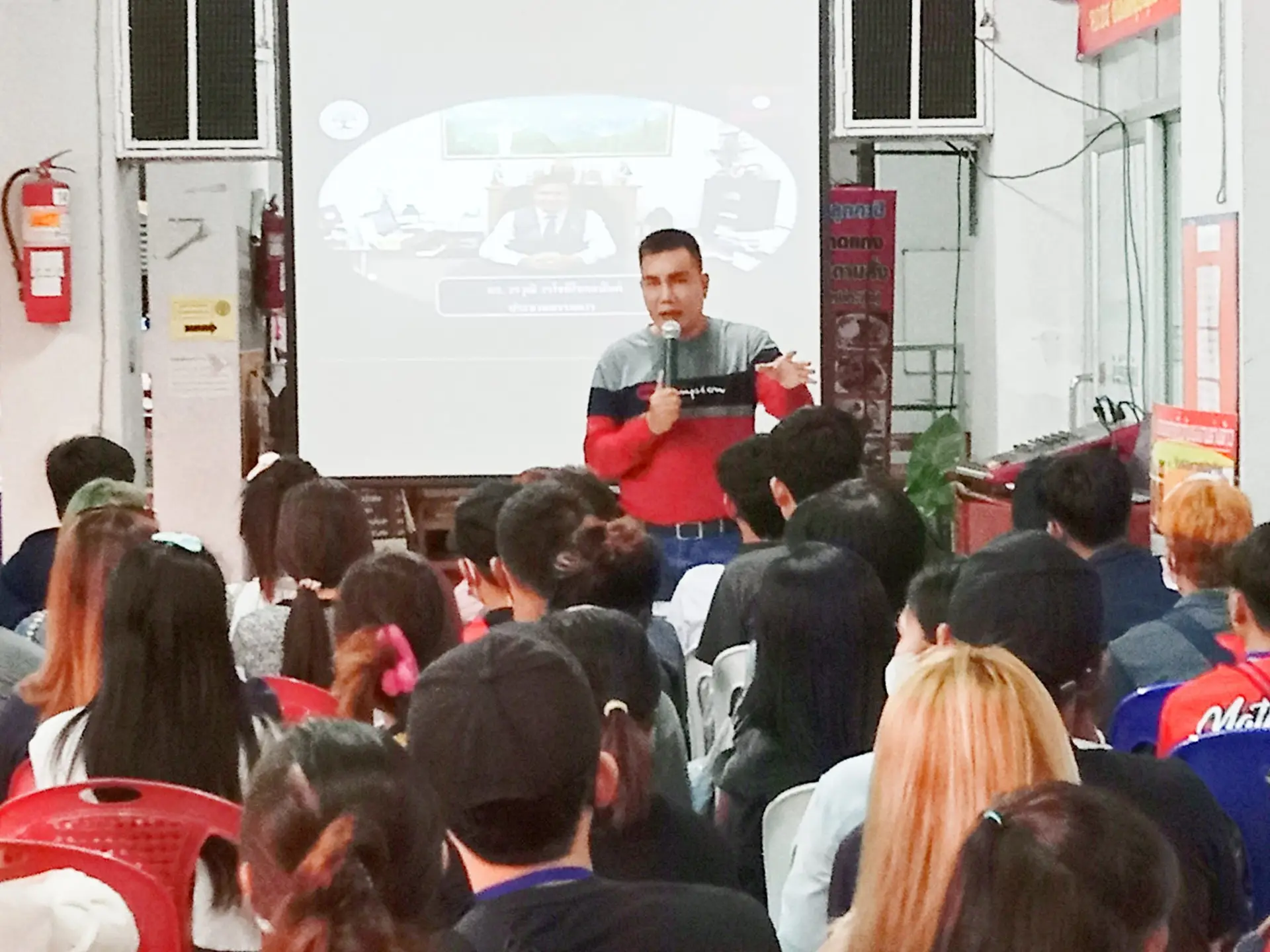 A ABLE briefs workers on travel for visa stamping in Laos